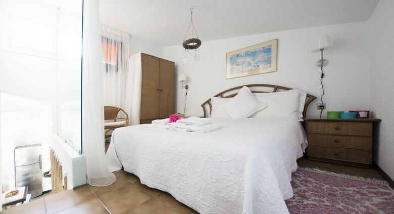Villa Irini In Sani With Garden And Pool