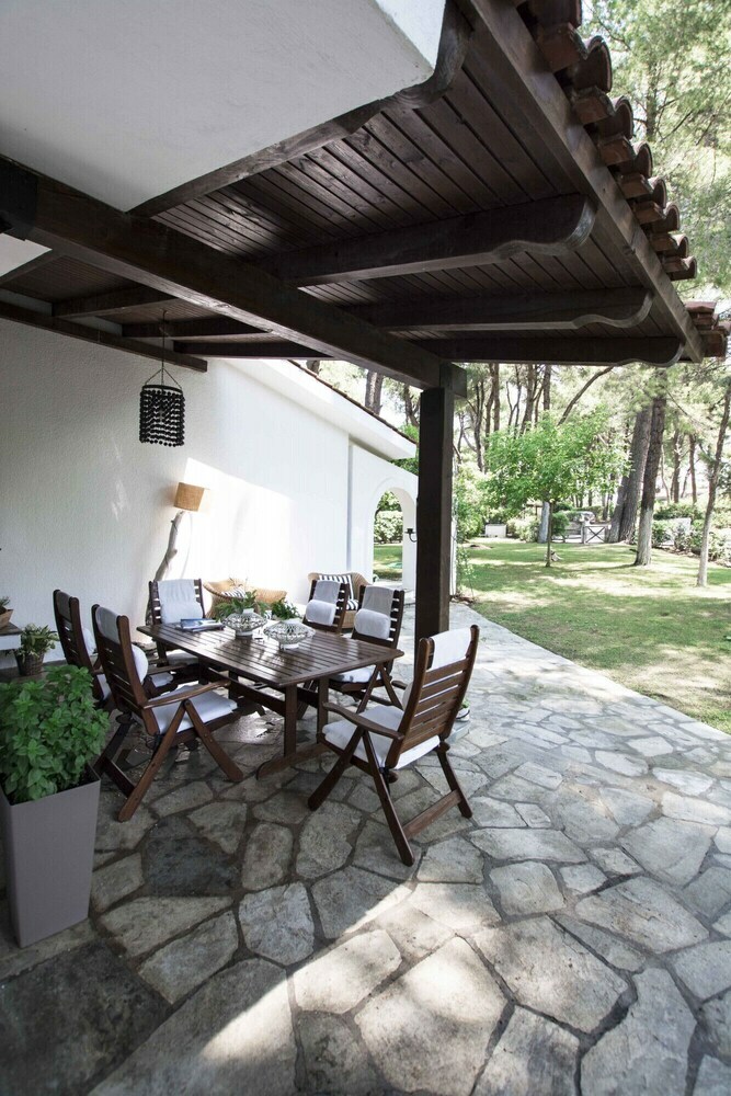 Villa Irini In Sani With Garden And Pool