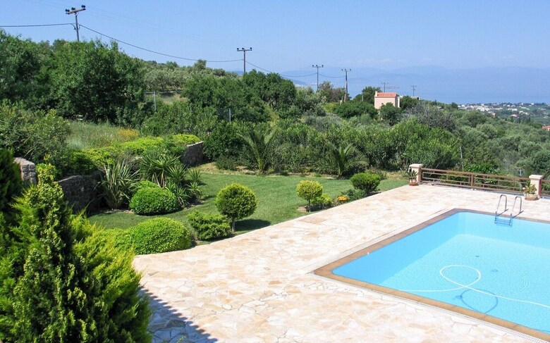 Villa Phaedra With Pool And View