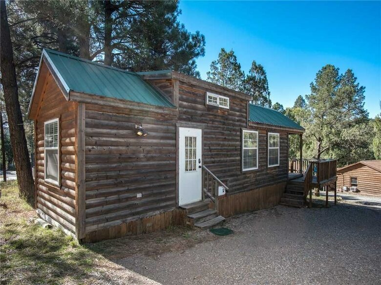 Aloft Cabin, 1 Bedroom, 1 Loft, Midtown, Sleeps 6