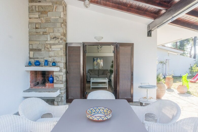 Villa Aurora With Garden And Pool