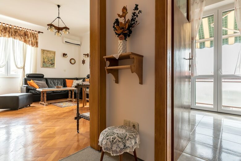 Apartment Kapo