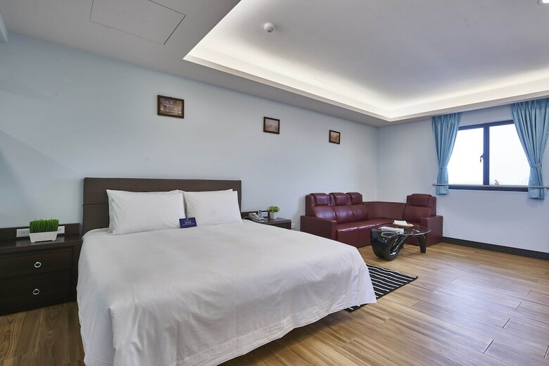 Menippe Hotel