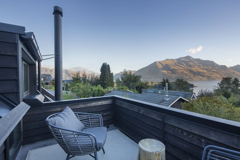 Mountain Utopia