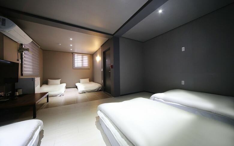 Hostal Adios - Hostel