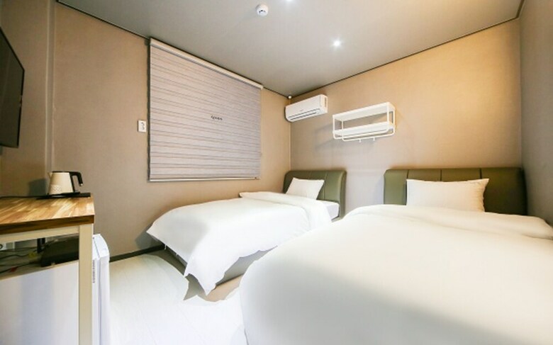 Hostal Adios - Hostel