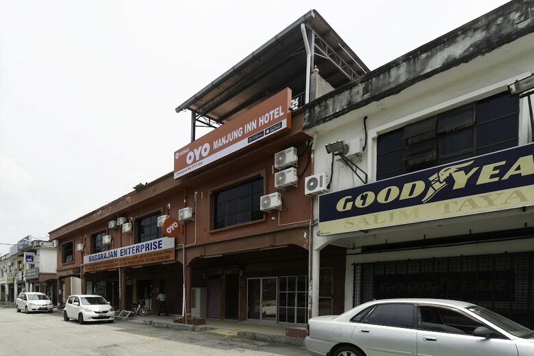 Oyo 89960 Manjung Inn Hotel