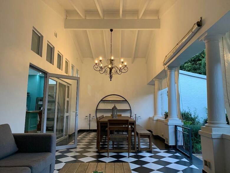 Hotel Sandton Shandon House