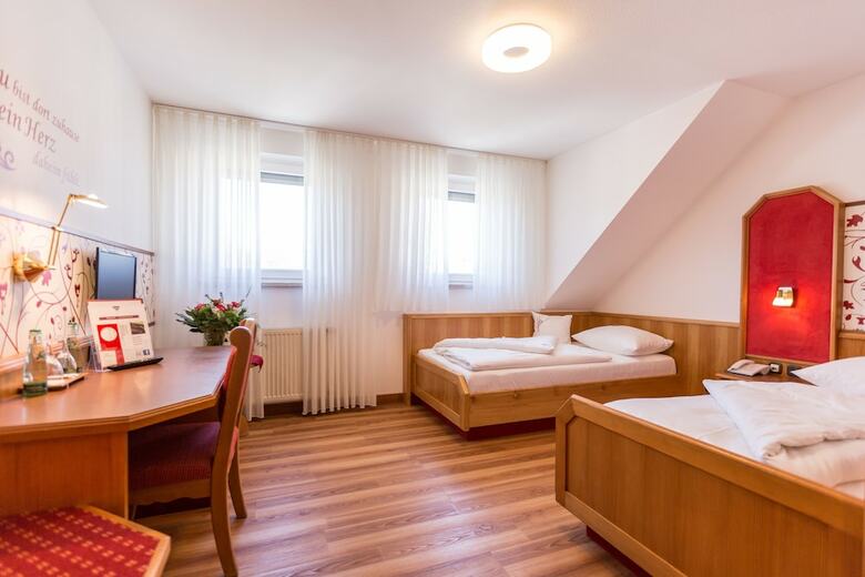 Hotel Fr�nkischer Hof Gmbh