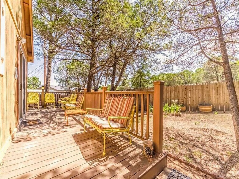 Mockingbird Cabin, 3 Bedrooms, Sleeps 8