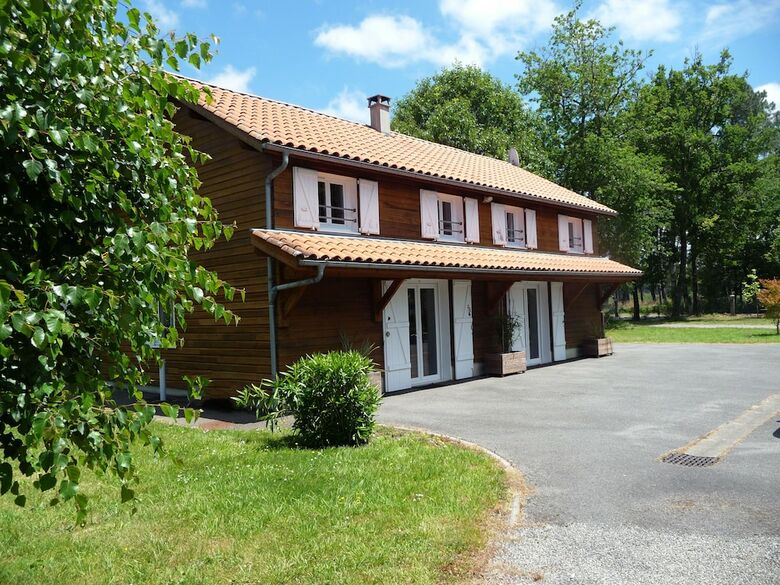 Bed & Breakfast Chambres D'hotes La Grange Du Born