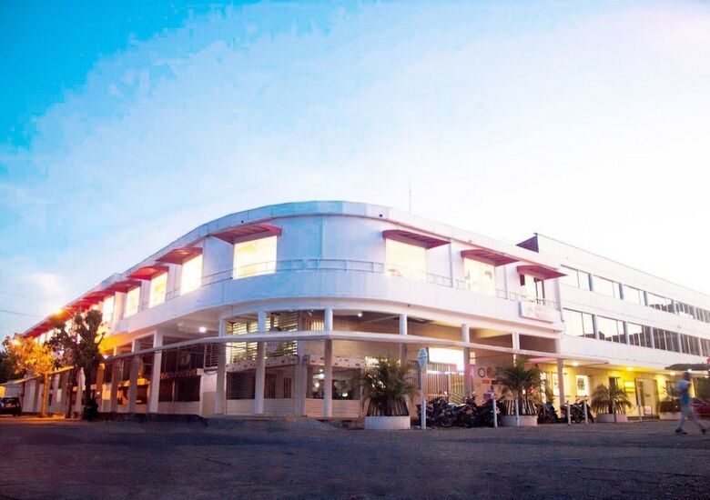 Hotel Mall Santana Del Rio