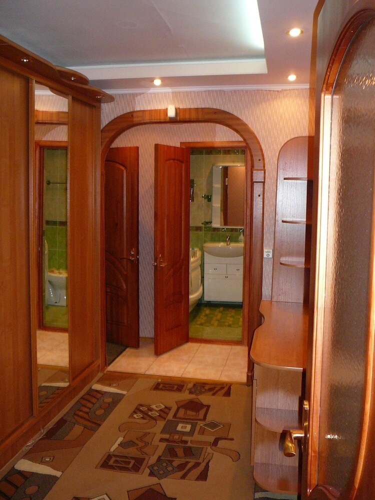 Apartment On Malygina 14