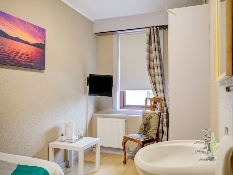 Oyo Lomond Park Hotel