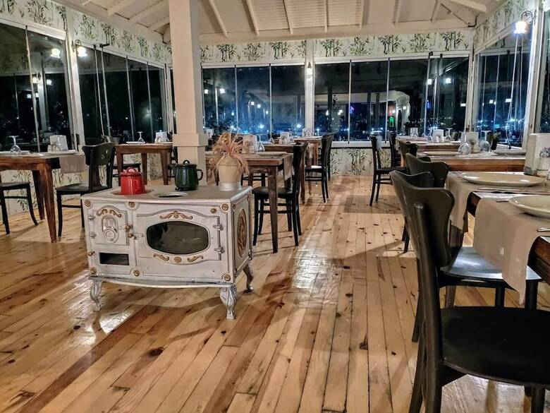Hotel Lotus Restaurant & Home
