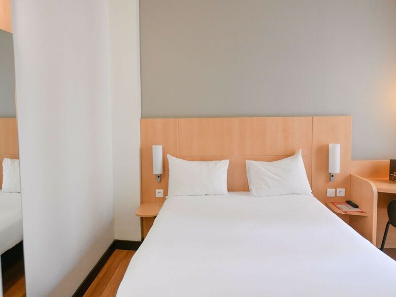 Hotel Ibis Paris Opera La Fayette