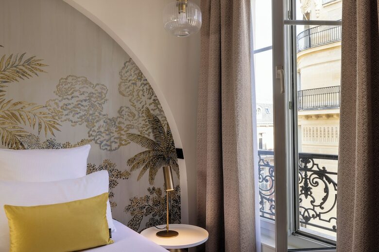 Hotel H�tel Elys�es Bassano