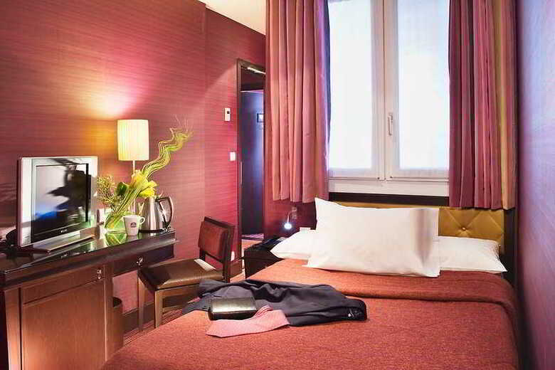 Hotel H�tel Elys�es Bassano