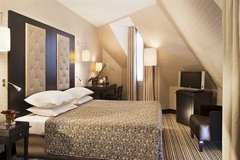 Hotel H�tel Elys�es Bassano