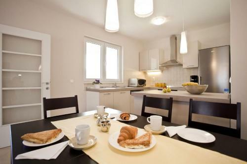Apartments Cvita