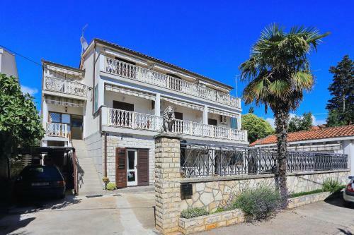 Hostal Guest House Villa Jadera