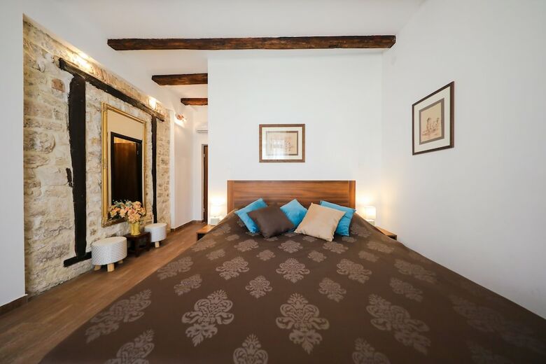 Hostal Luxury Rooms Contessa Vitali