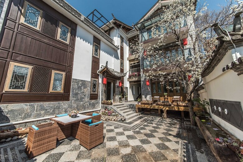 Floral Hotel Yun XI Lijiang