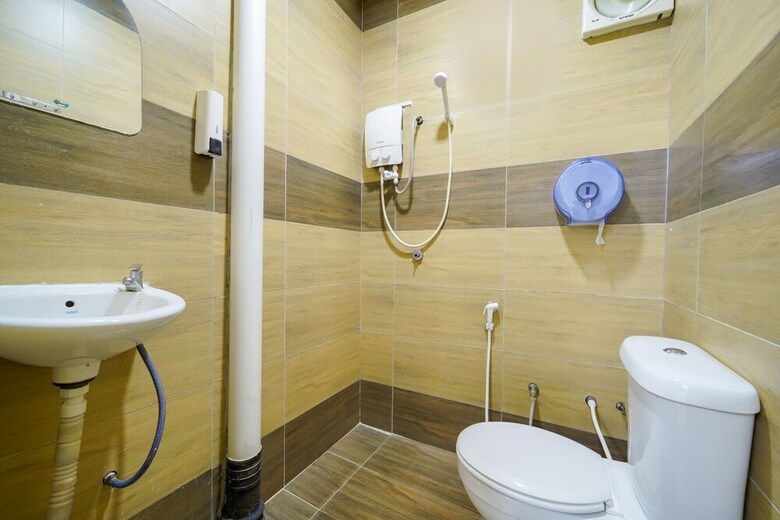 Hotel Oyo 90011 Mn Ferringhi Inn