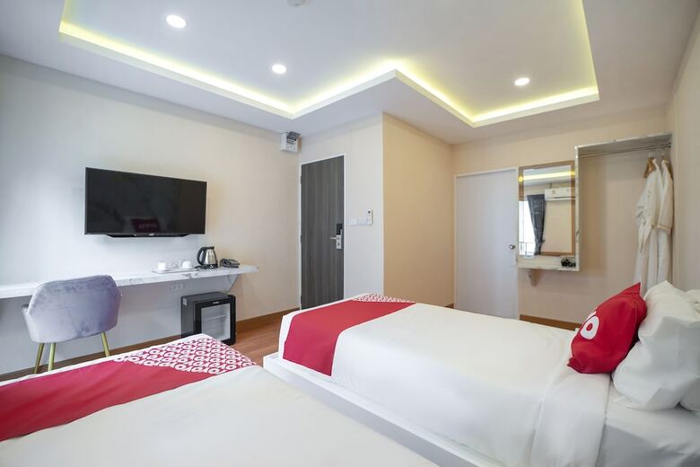 Hotel Oyo 455 Siam Best 2