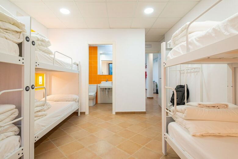 Hostal Benarrab� Hostel