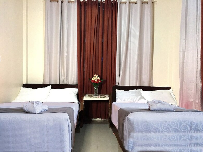 Palompon - Kalanggaman Liezel's B&B