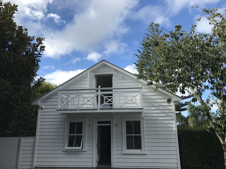 Hotel Western Springs Villa
