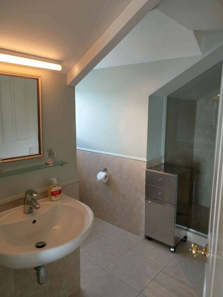 Hotel Western Springs Villa