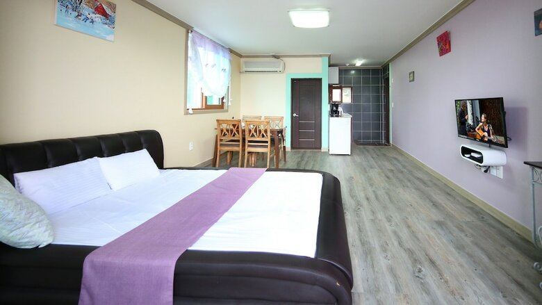 Tongyeong Paper Island Pension