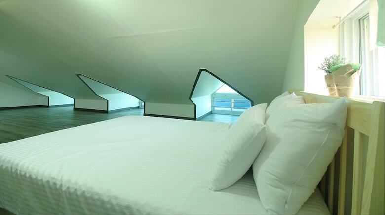 Tongyeong Paper Island Pension