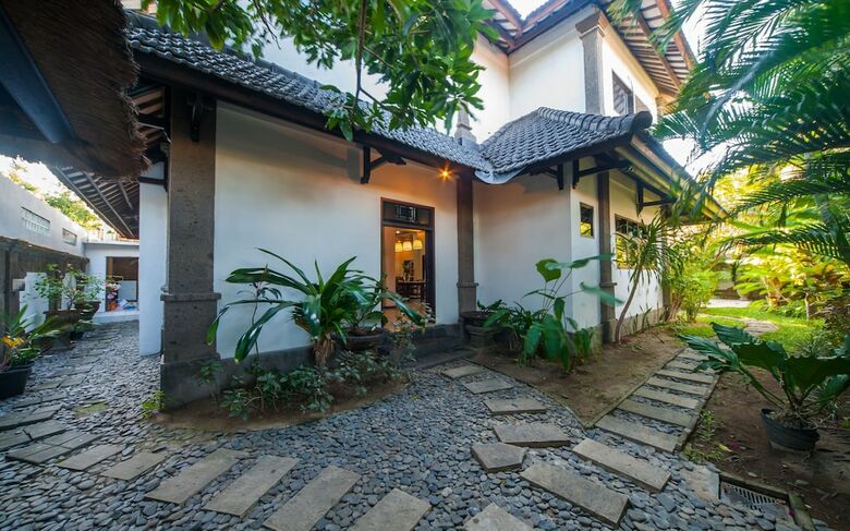 Villa Este, Seminyak