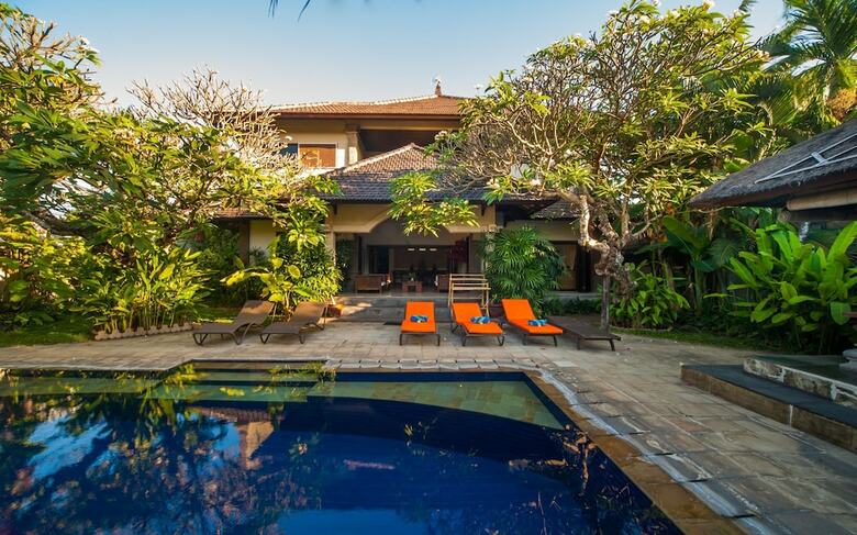 Villa Este, Seminyak