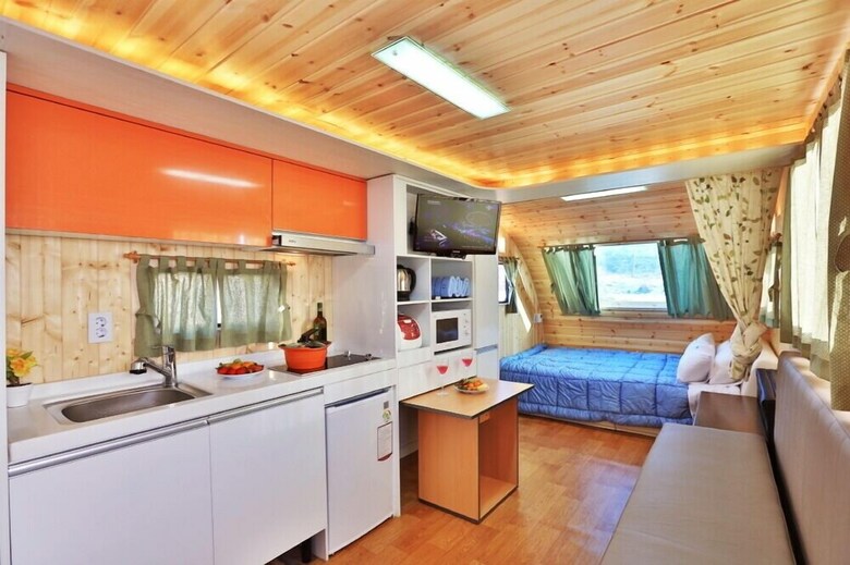 Pension Caravan Camping Farm