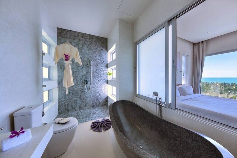 18 Bedroom Luxury Sea View Villas