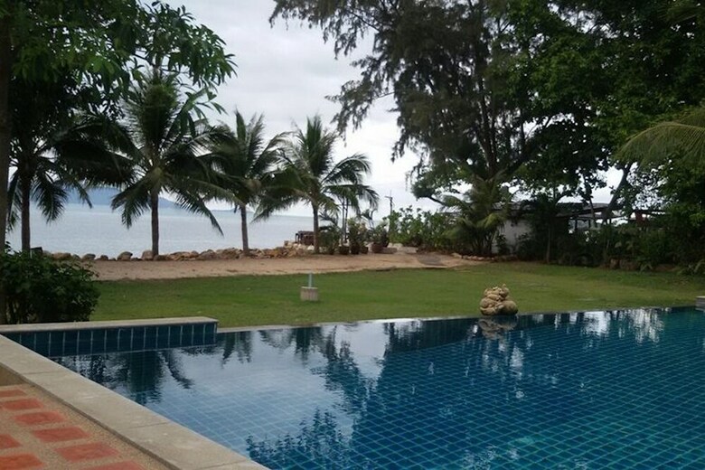 2 Bedoom Beach Front Villa Laem Noi