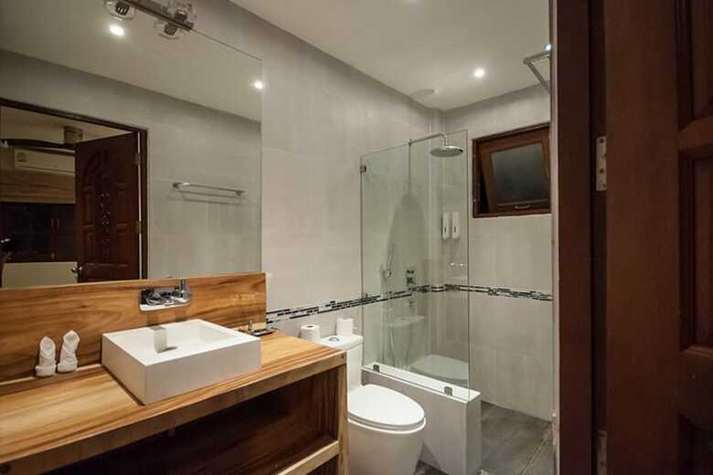 3 Bedroom Pool Villa 20 Seconds From Samrong Beach Front