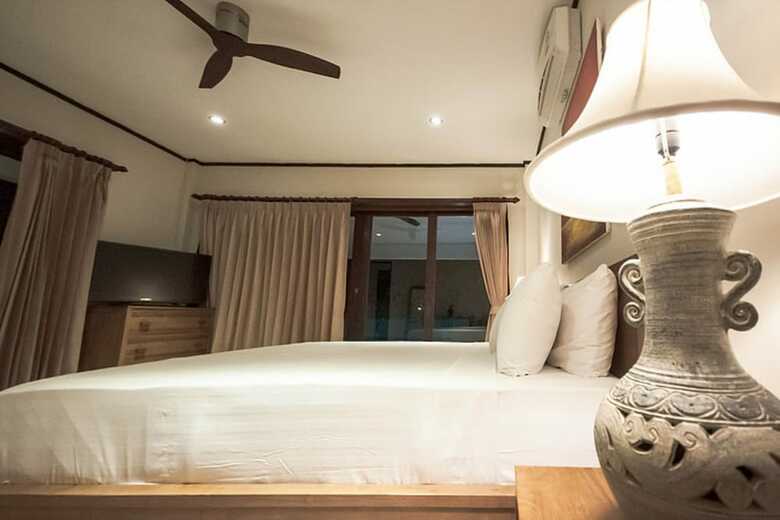 3 Bedroom Pool Villa 20 Seconds From Samrong Beach Front