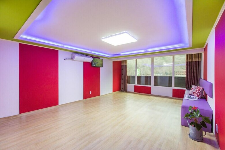 Apartamentos I Can Pension