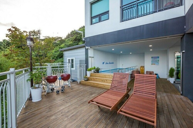 Arco Poolvilla Pension