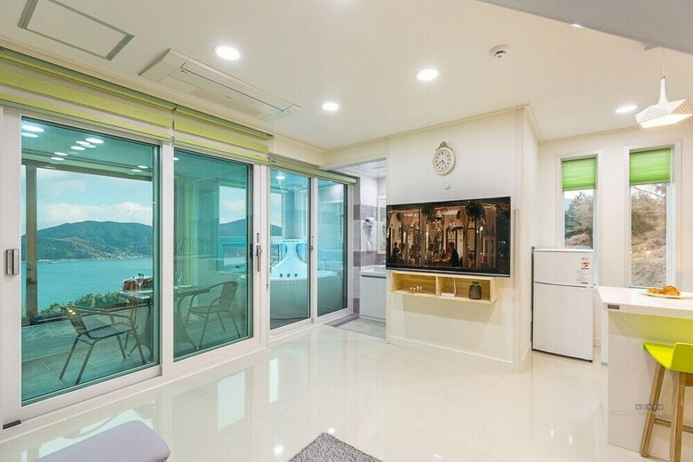 Arco Poolvilla Pension