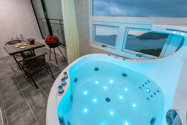 Arco Poolvilla Pension