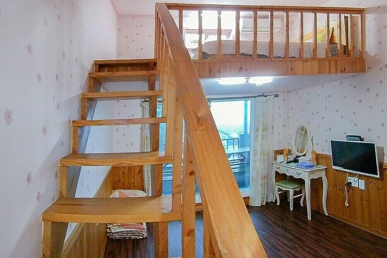 Hill House Pension