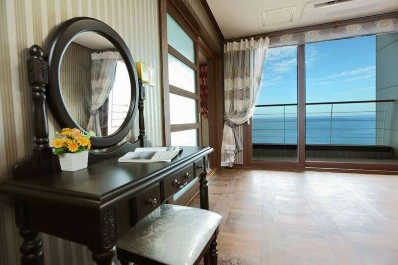 Sea Islend Pension