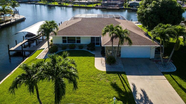 Bimini Breeze - True Waterside Living