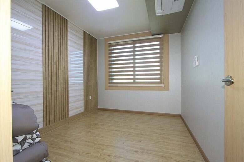 Nuri (Blue Road Town Pension